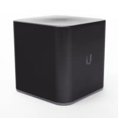 Access Point Ubiquiti airCube ACB-ISP en ángulo con acabado negro y base plateada, Wi-Fi 802.11n 300 Mbps