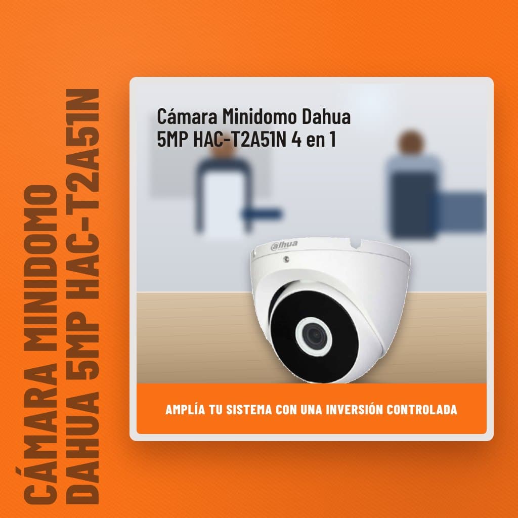 Cámara Minidomo Dahua 5MP HAC-T2A51N 4 en 1 en una oficina con un profesional al fondo