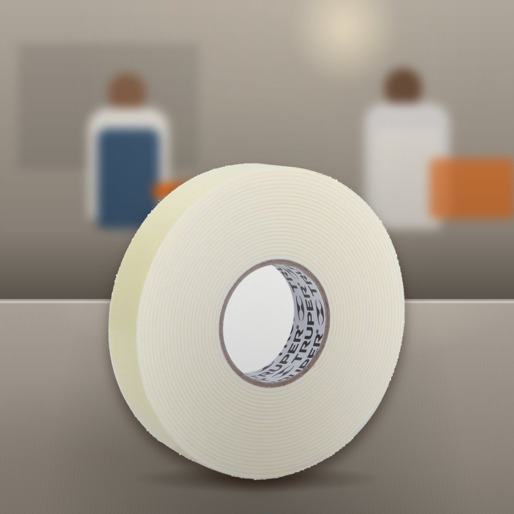 Cinta de Montaje Doble Cara Truper 19 mm x 5 m CDC-1950 en una obra