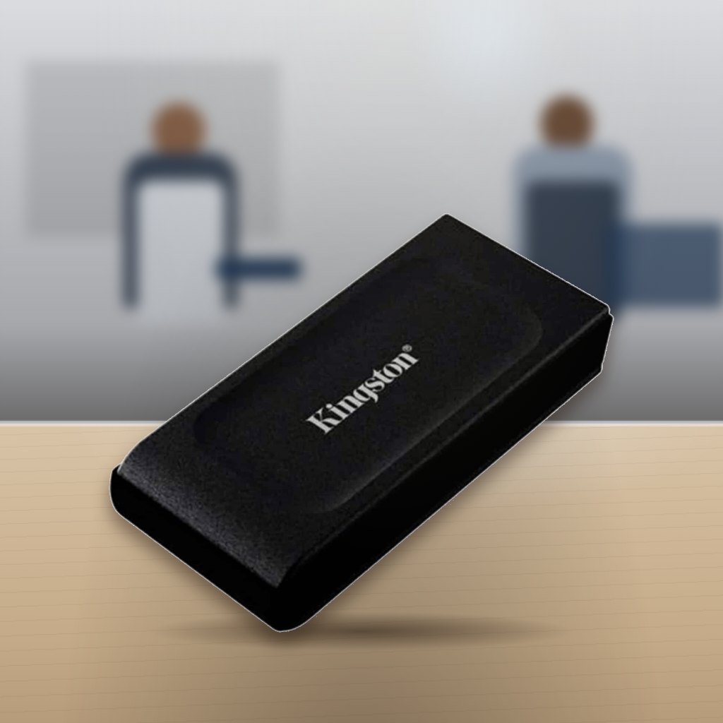 Disco SSD Externo 1TB Kingston XS1000 USB 3.2 Gen 2 en una oficina