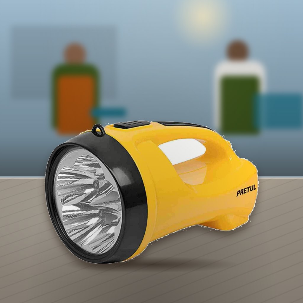 Linterna Recargable LED Pretul 200 Lúmenes 5 LED en un espacio al aire libre