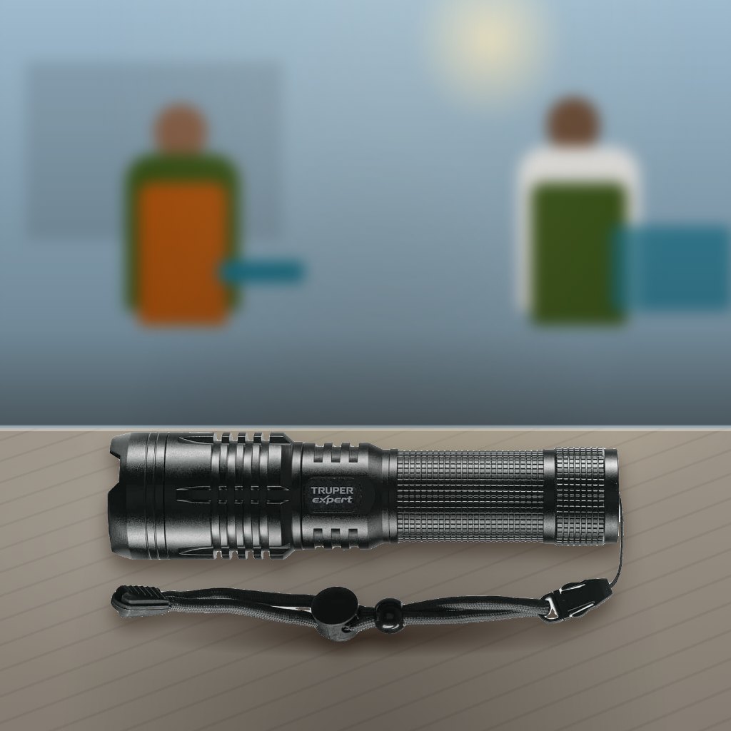 Linterna Recargable Truper Expert LED CREE en un espacio al aire libre