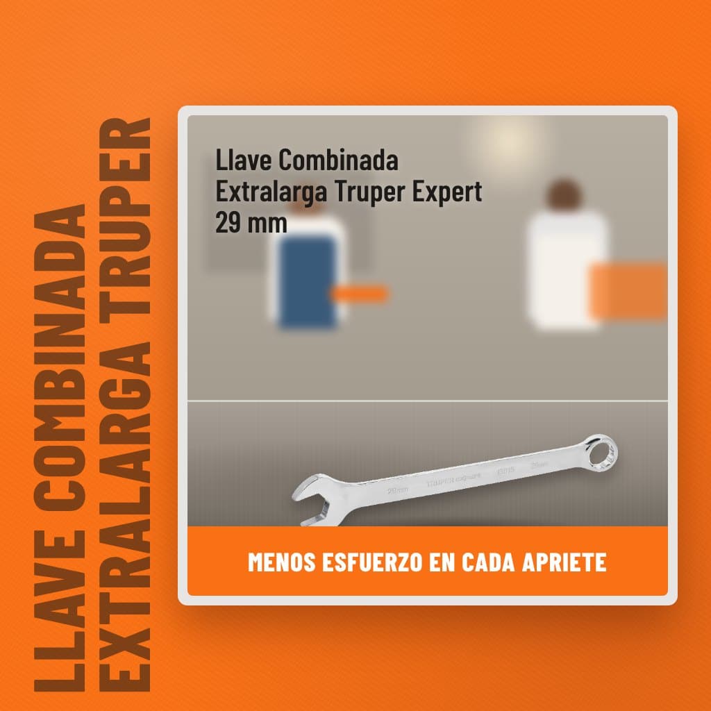 Llave Combinada Extralarga Truper Expert 29 mm en una obra con un profesional al fondo