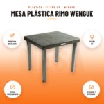 Mesa Plástica Rimo Wengue: imagen promocional con plástico reciclado, filtro uv, patas niveladoras, interior y exterior