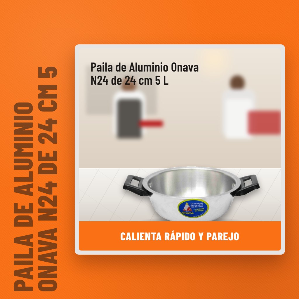 Paila de Aluminio Onava N24 de 24 cm 5 L en una cocina con un profesional al fondo